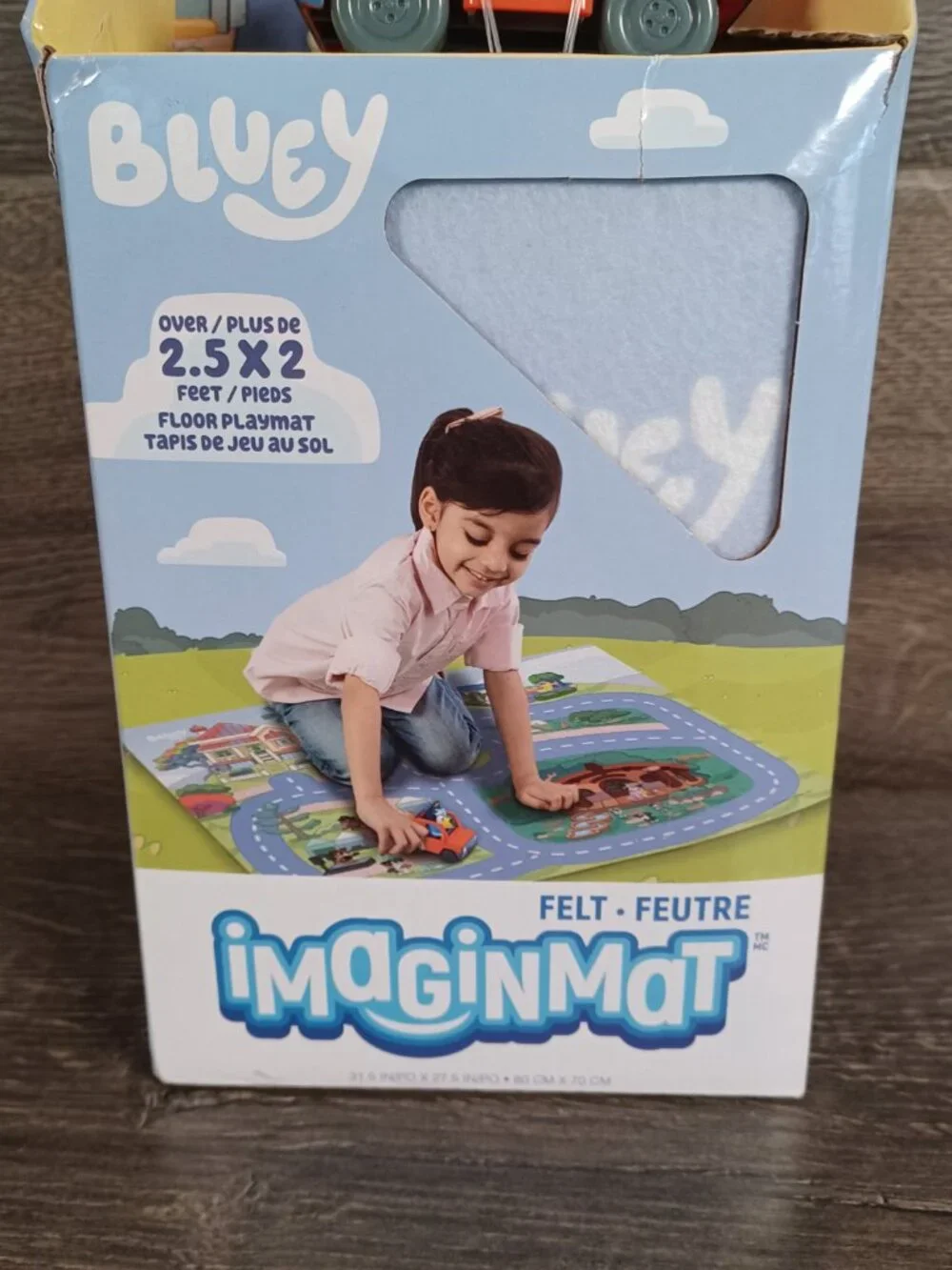 NIB Bluey Imaginmat Felt  2.5’ X 2’ Bluey In Car